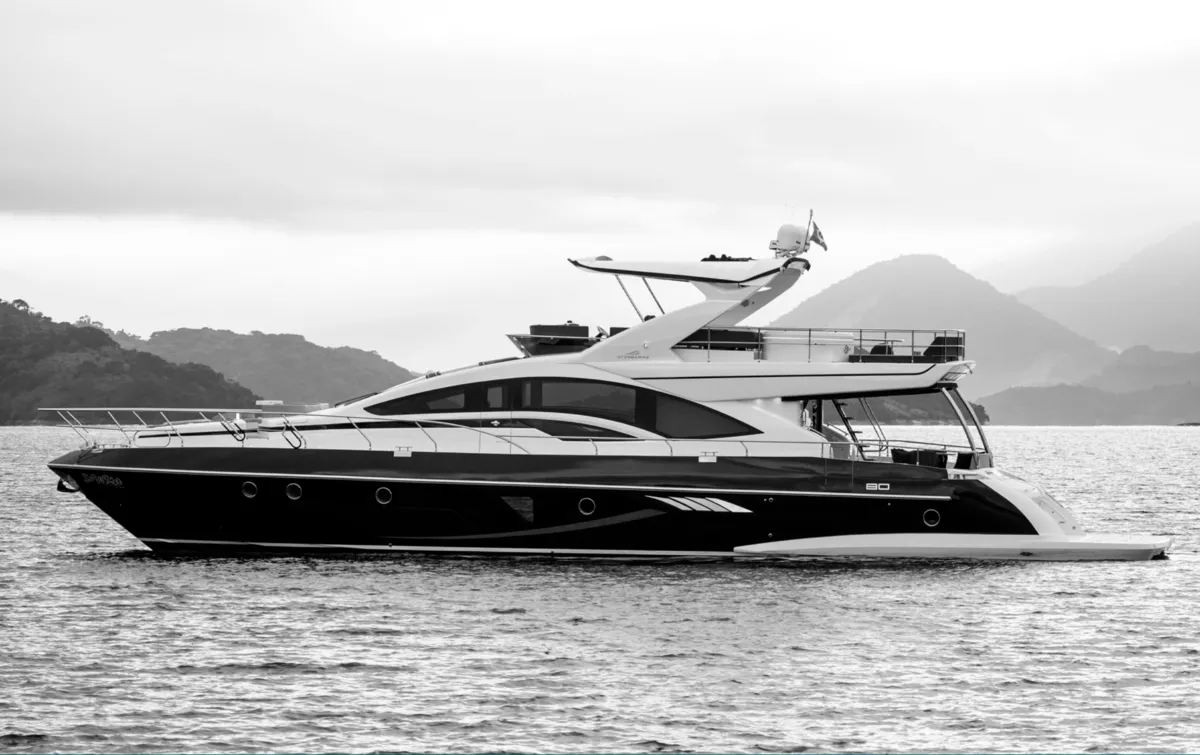 Intermarine 80 — Exterior