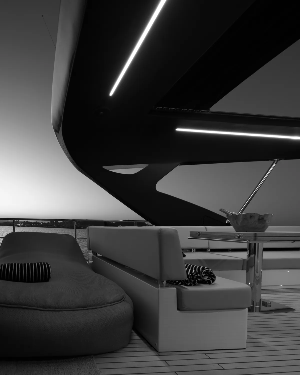Intermarine 80 — Flybridge